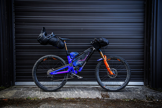 Loam Equipment, einer der Haupt-Supporter des Trips, ist übrigens eine Bikepacking-Marke aus Bellingham/Washington.