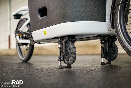 Smart und Sicher: Stützräder und Abstellvorrichtung lassen sich nur elektronisch aktivieren, was wiederum nur mit NFC-Karte oder Handy möglich ist.