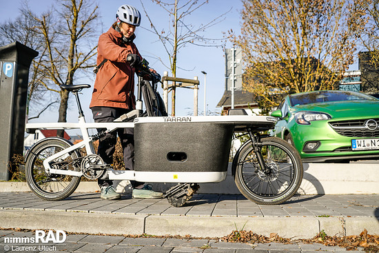 Das Dynamic Dualdrive™-System mit automatisch ausfahrbaren Stützrädern sorgt beim Anhalten und Rangieren für hohe Stabilität.