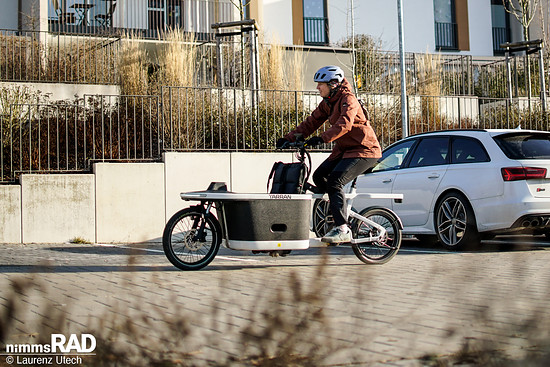 Das Tarran T1 Pro überzeugt als vollgefedertes, komfortables und sicheres Longjohn-Cargobike für technikaffine urbane Familien – ideal für den Alltag in der Stadt.