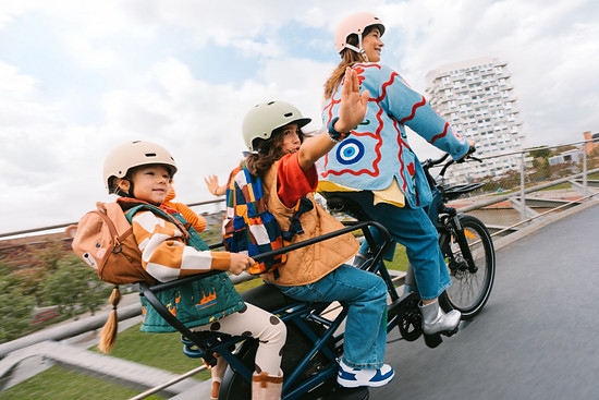 Groß (ETHREE 500 BLEU ABYSSE - 8931608,8958232,8931610 - 000 --- Expires on 19-11-2029(2)(3)(4)(5)(6)(7)(8))