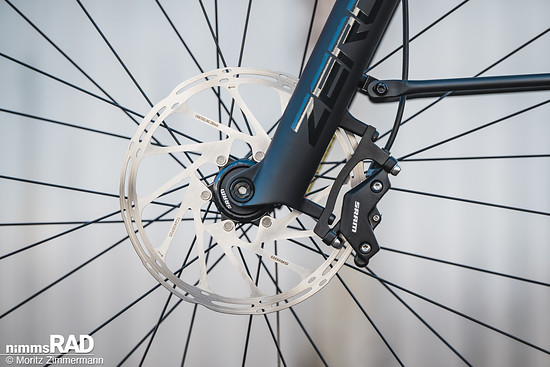 Die SRAM DB4-Bremse soll ausreichend Bremspower liefern.