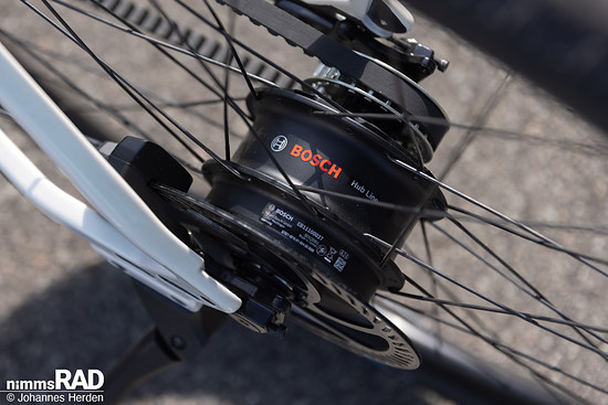 Der brandneue Bosch Hub Line Nabenmotor beschleunigt den Singlespeeder zügig mit 45 Nm.
