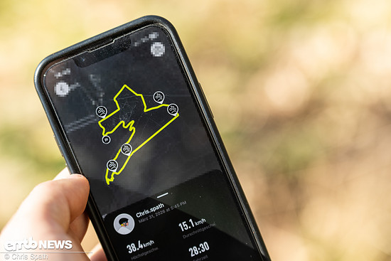 Via App lässt sich das automatische Tracking von Fahrten Ein- oder Ausschalten – die Software erkennt auch Sprünge und Action-Einlagen.