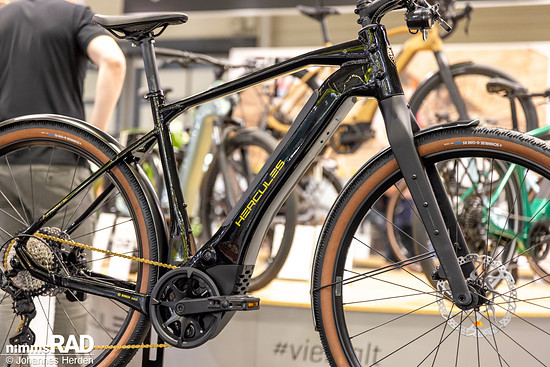 Das Hercules Futura SL 12 LTD kombiniert den kompakten Bosch Performance Line SX mit einem integrierten 400-Wh-Akku und bleibt dennoch bei 17,4 kg.