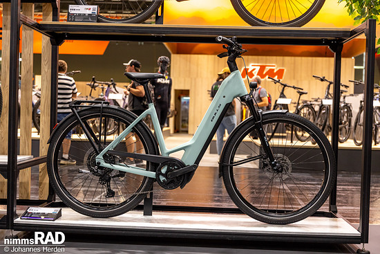 Das Bulls Cross Lite Evo Carbon LT wiegt knapp 25 kg mit 800 Wh-Akku – das ist gemessen am Leistungsumfang ein recht gutes Gewicht.