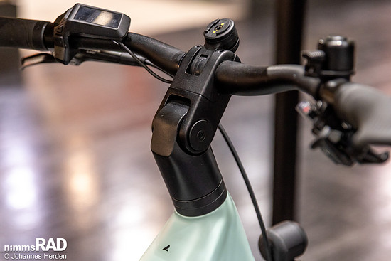 Der höhenverstellbare Vorbau macht das Cross Lite Evo Carbon LT universell einsetzbar.