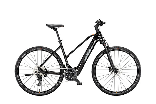 Die KTM Trekkingbikes kommen alle wahlweise als Damenversion mit halbhohem Oberrohr. KTM Macina Cross SX 20.